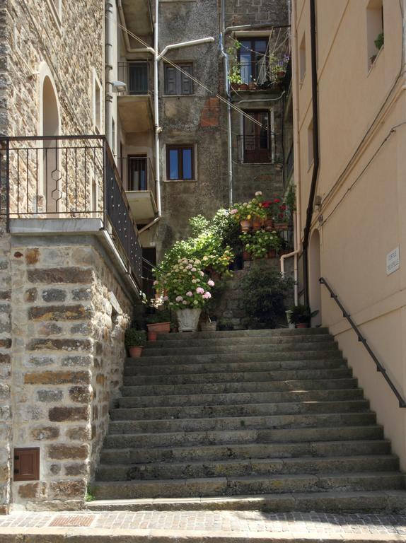 Notti O' Tunn Luxury Rooms In Centro Geraci Siculo Exterior foto