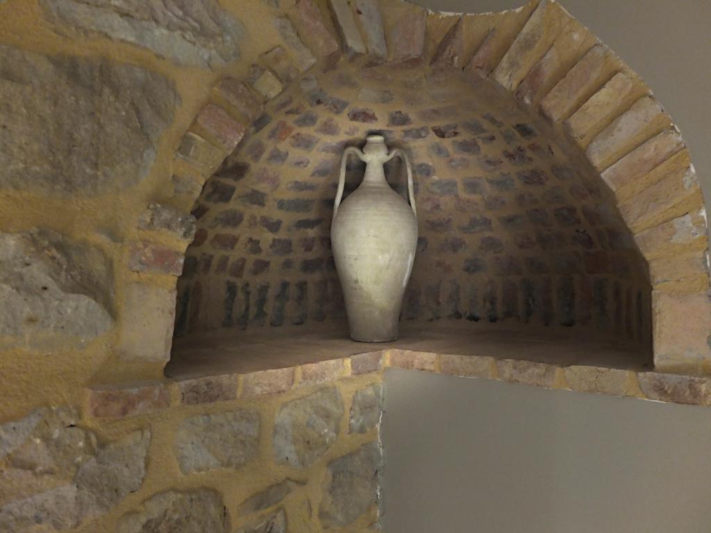Notti O' Tunn Luxury Rooms In Centro Geraci Siculo Exterior foto